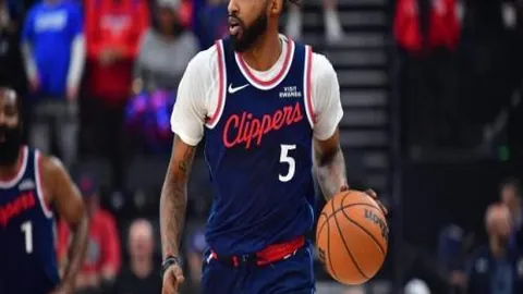 中足联盛典遭五星体育犀利点评：仪式感缺失，感言环节成悬疑？